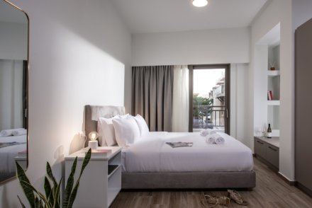 Enea City Suites Bed and Balcony