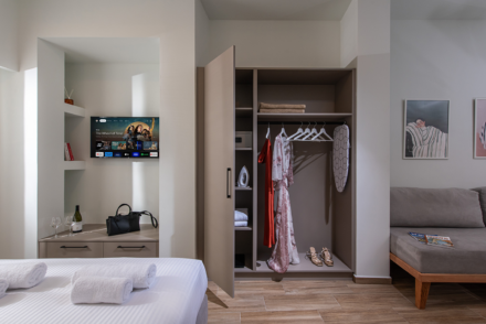Enea City Suites Wardrobe