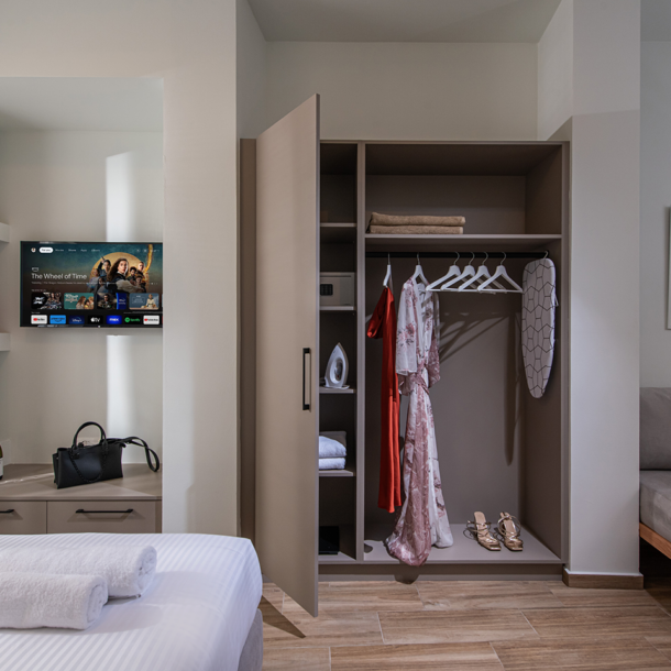 Enea City Suites Wardrobe