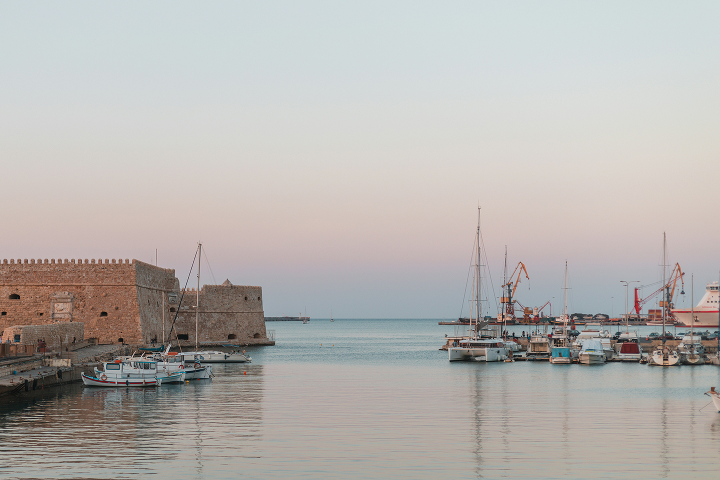 koules heraklion port